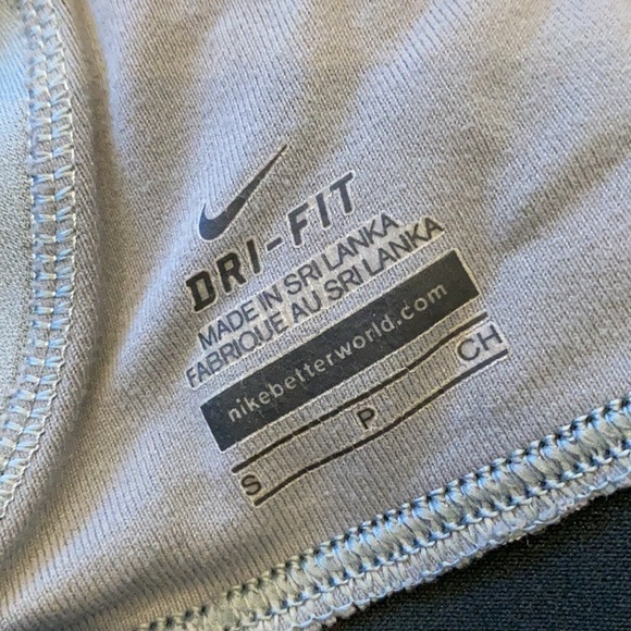 Nike Sports Bra + Leggings Set - Picture 5 of 6